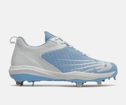 New Balance – Carolina/White FuelCell 4040v6 Metal Spikes (L4040SD6)